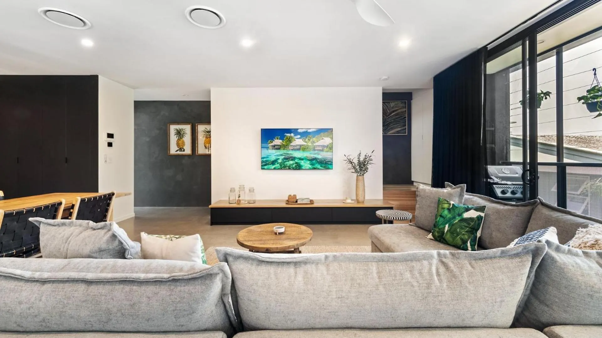 Mooloolaba Luxury Beach Escape The Smith 0*,